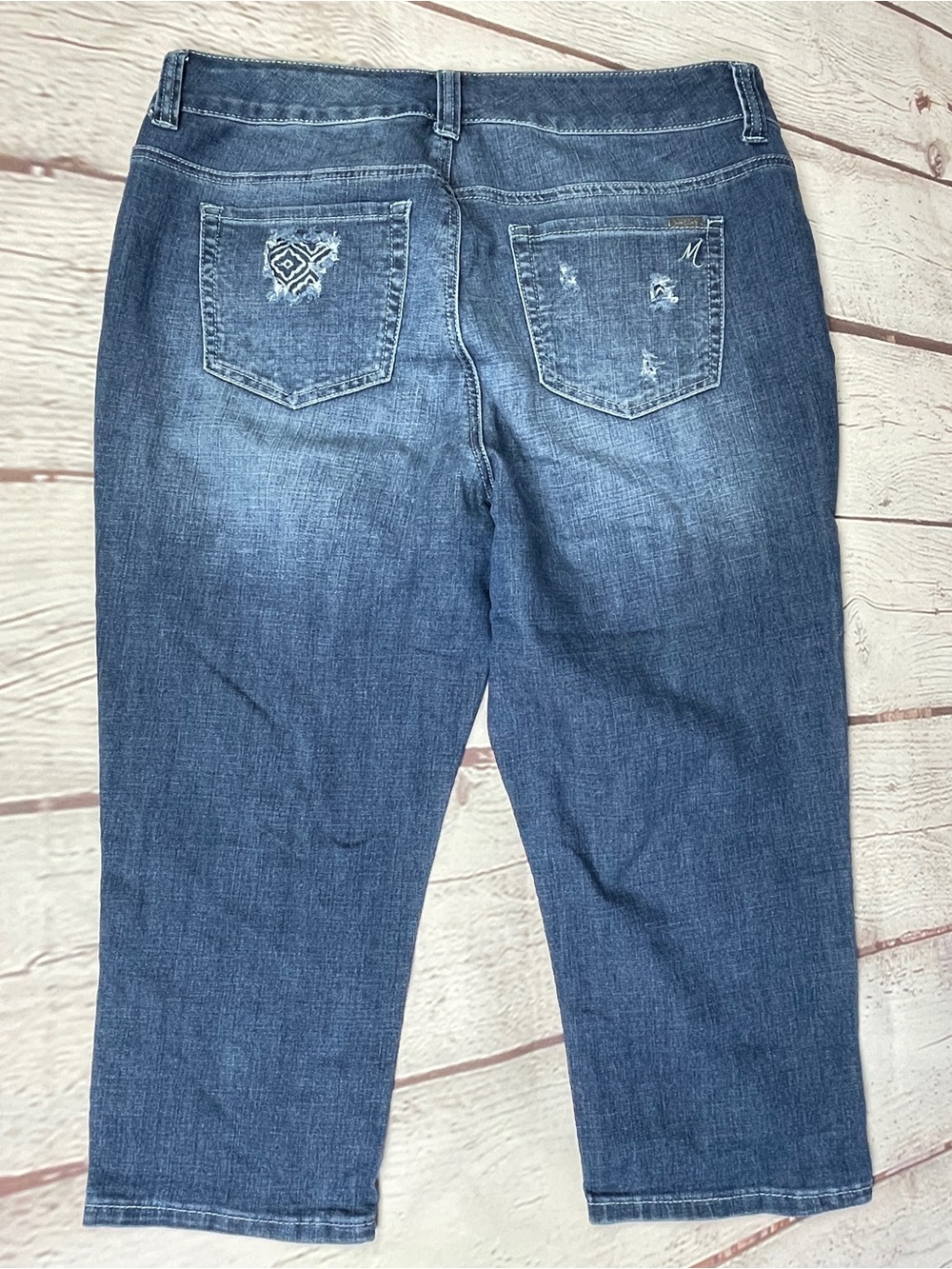MELISSA MCCARTHY SEVEN7 slimming cropped blue jeans embroidered pockets size 16W - Picture 11 of 13